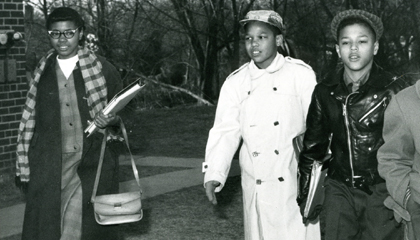 Virginia pupils leave for school, February 1959